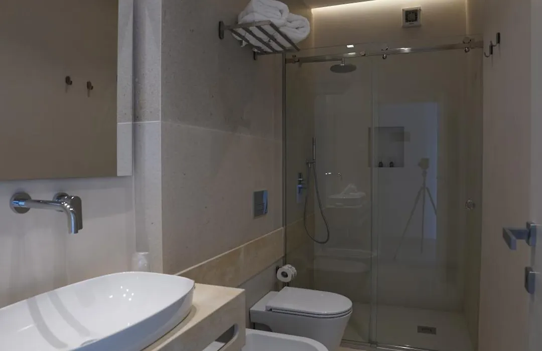 Kalibia Rooms And Suites-1